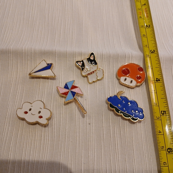 NWOT Whimsical Lot of 6 Enamel Pins - Picture 3 of 3